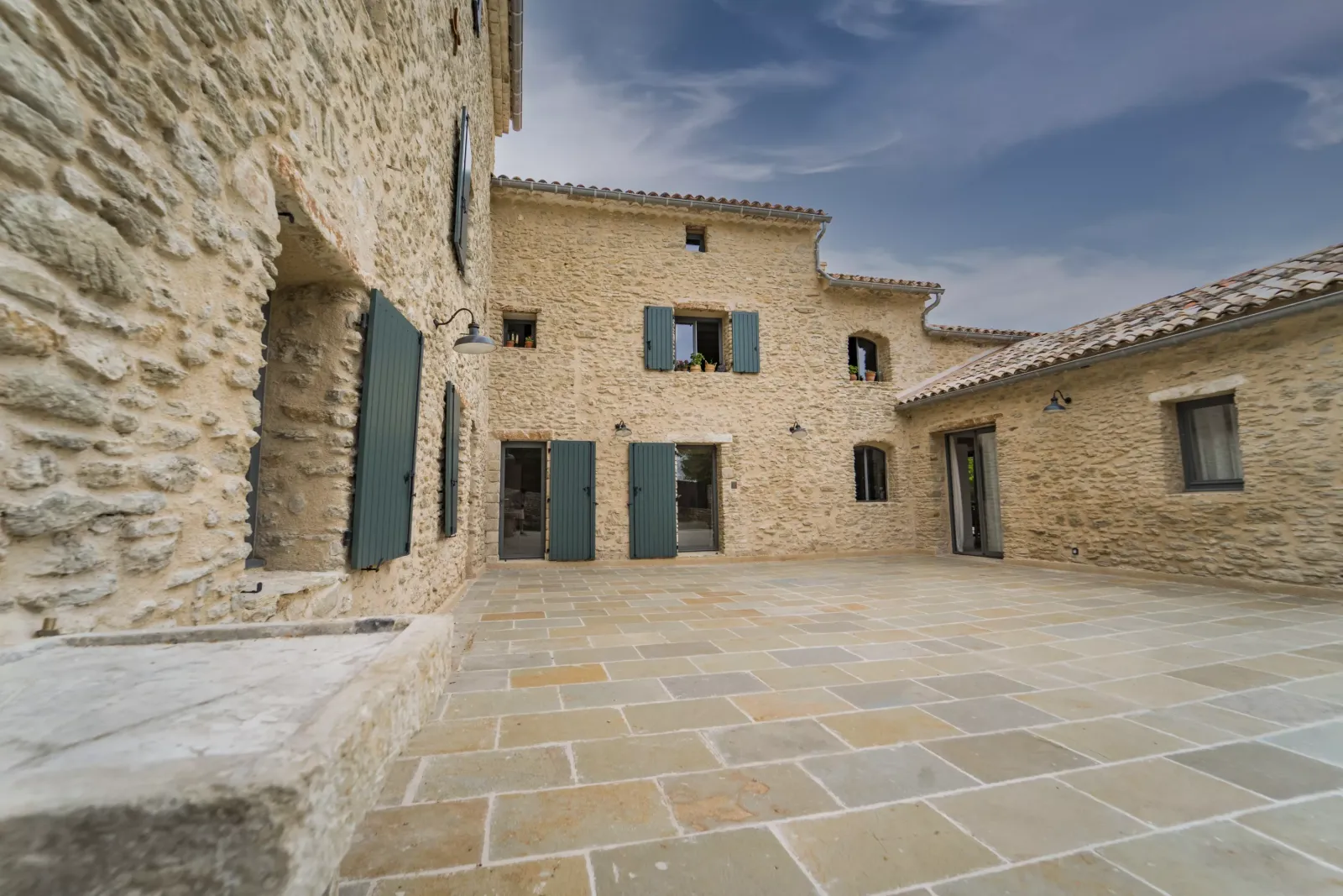 Tendances céramiques haut de gamme avec prix compétitifs à Cogolin dans le Var 83