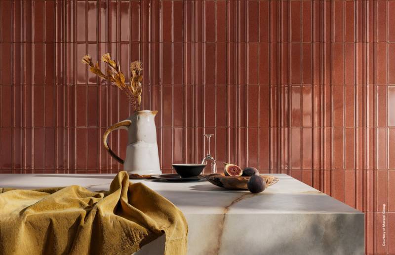 Le bordeaux et le marron de nouveau tendance