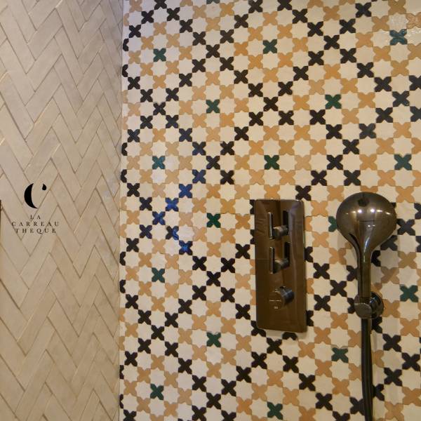 Salle de bains - bejmats et carreaux ciment