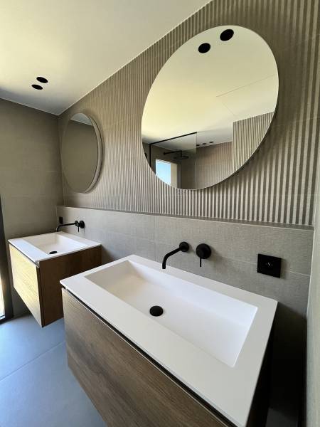 Faience grise différents formats pour Salle de bains à Sainte-Maxime