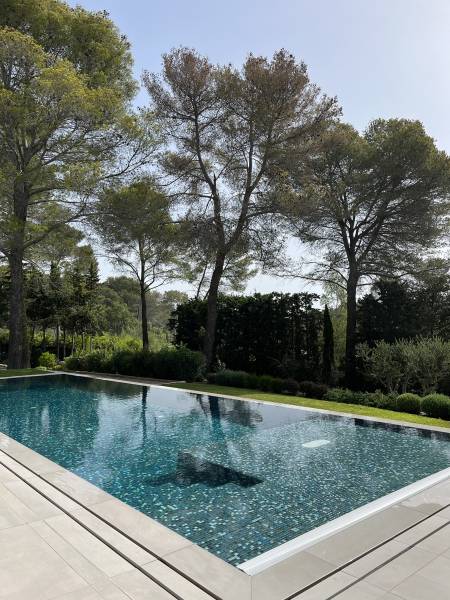 Rénovation de piscine mosaïque émeraude métallisée